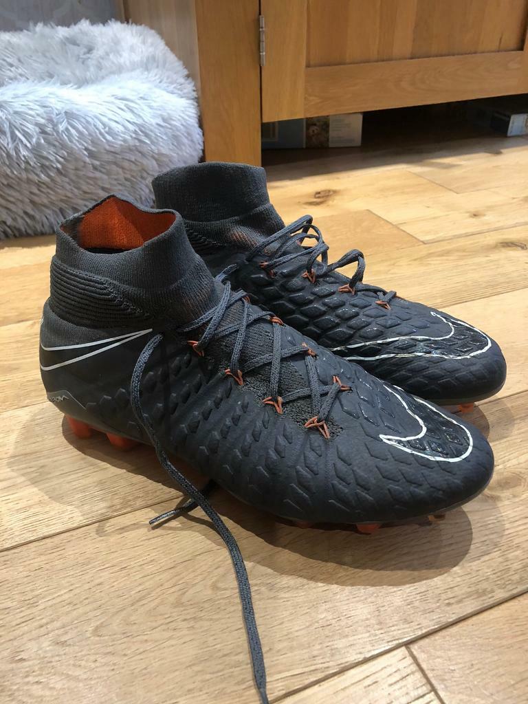 nike hypervenom size 7.5